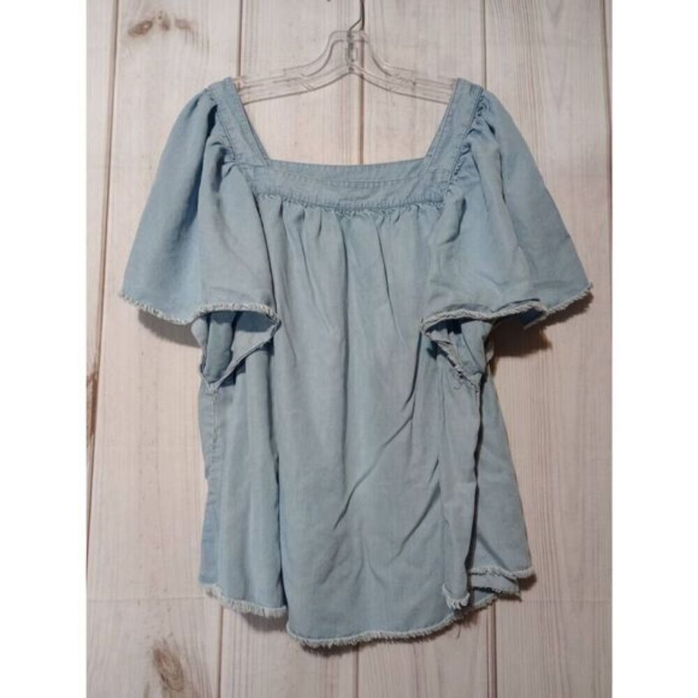 A.n.a 2x Chambray Blue Square Neck Blouse Top Flutter Sleeve Frayed Hem Women's‎